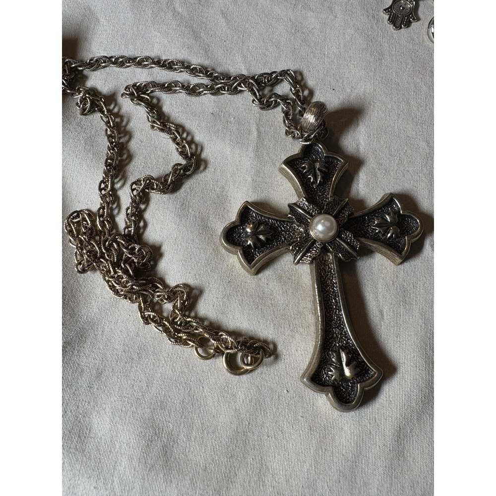 Sarah Coventry Limited Edition 1975 Cross, Pearl & Chain 15" Necklace, Vintage